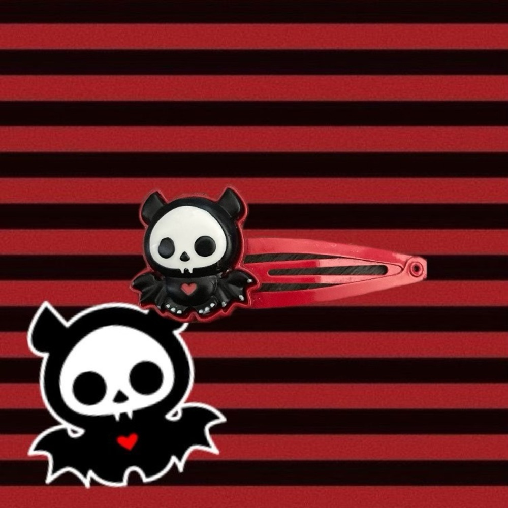 skelanimals diego the bat hair clip